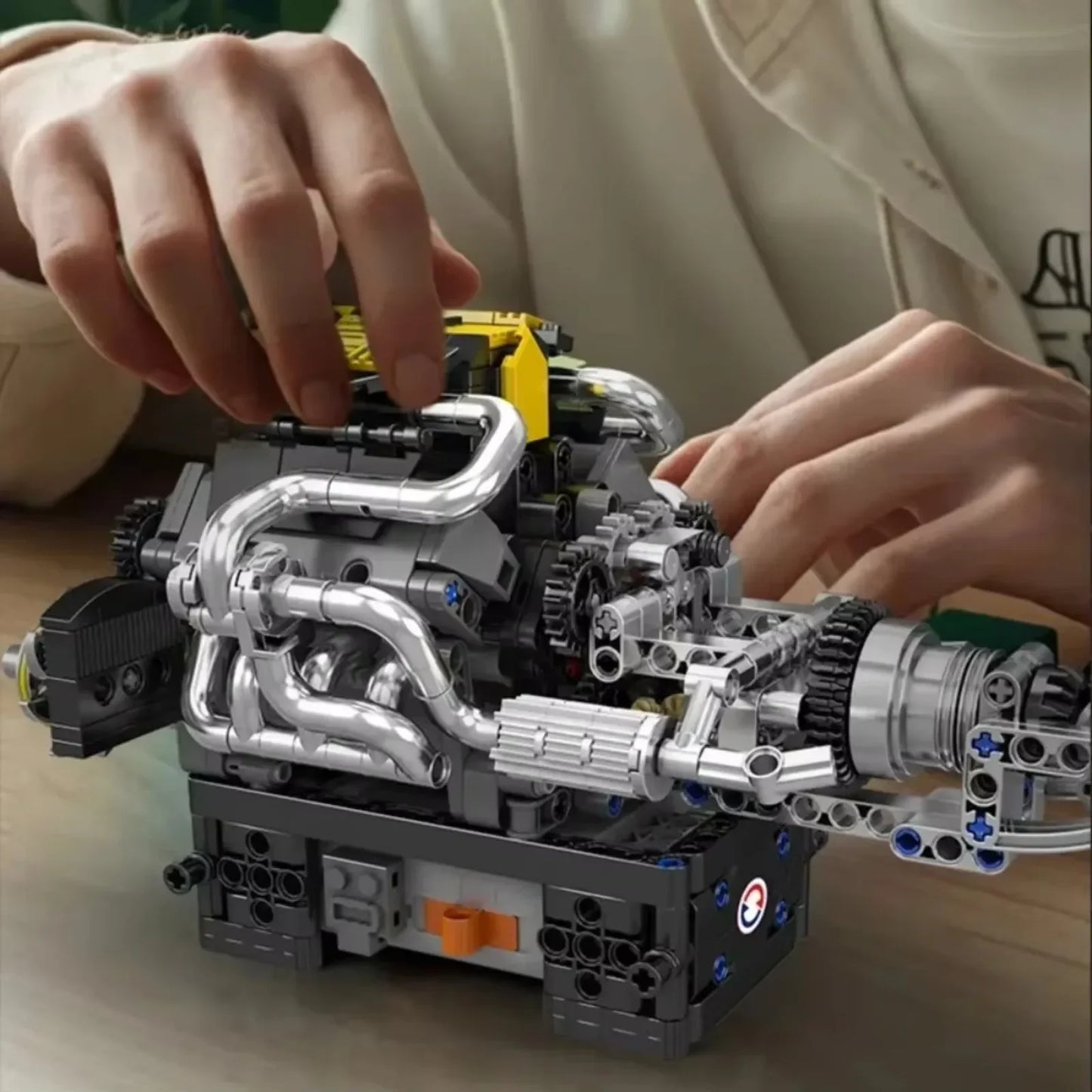 Mould King - PAG V12 Engine