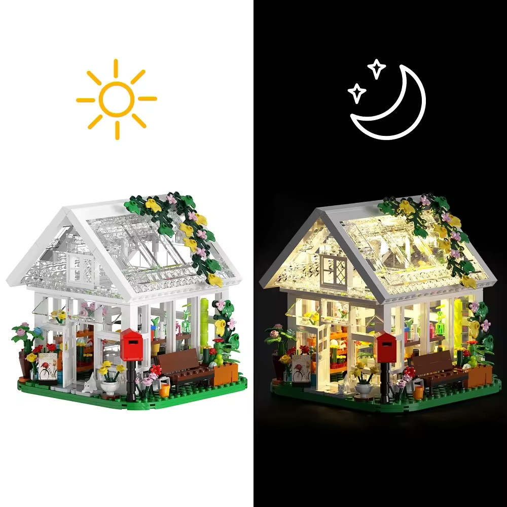 Mini Buildable Dollhouse - Floral Style