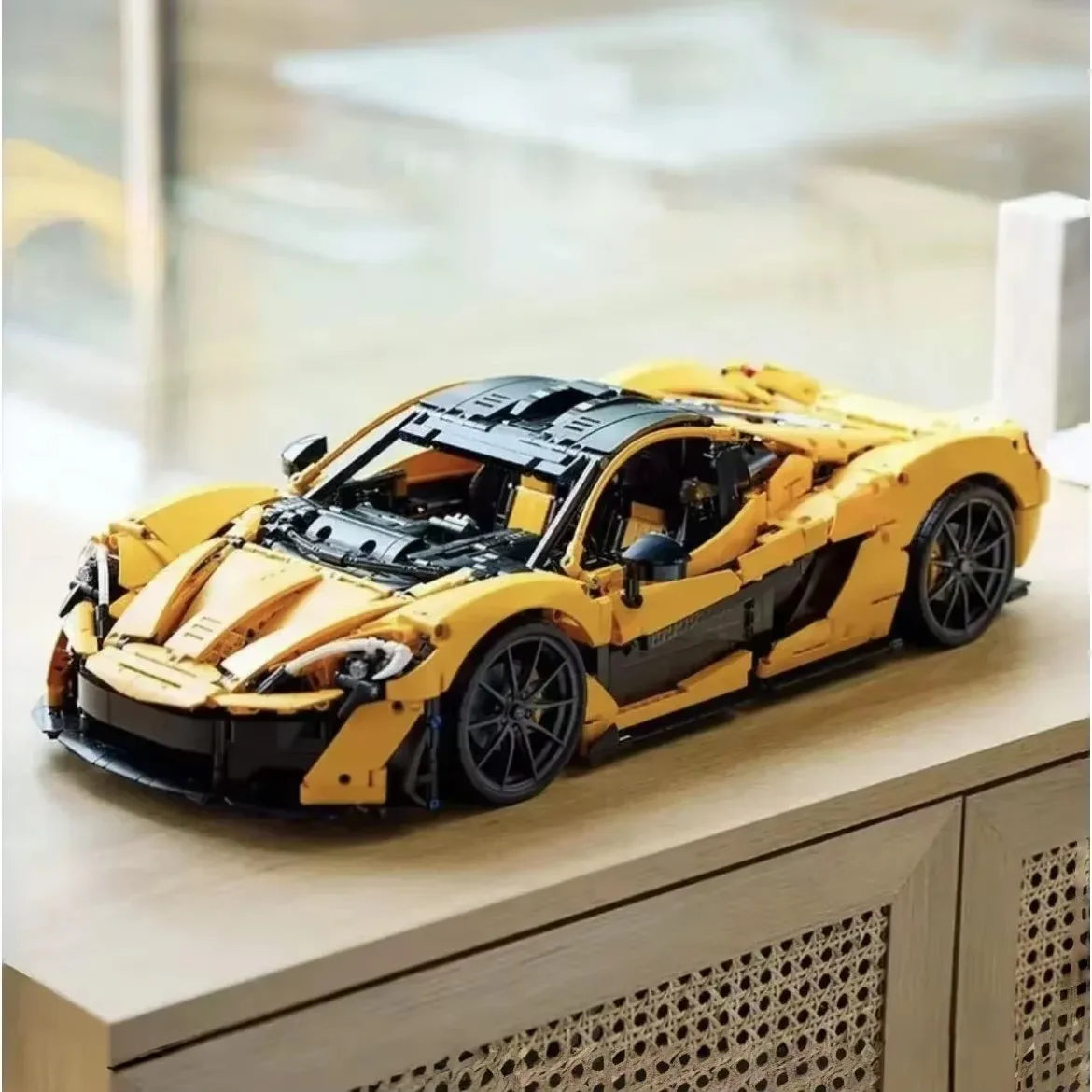 McLaren P1 – Bricktopia - Main Image