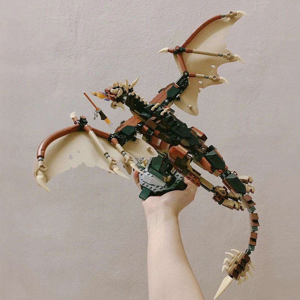 Dragón Cola Cuerno Húngaro